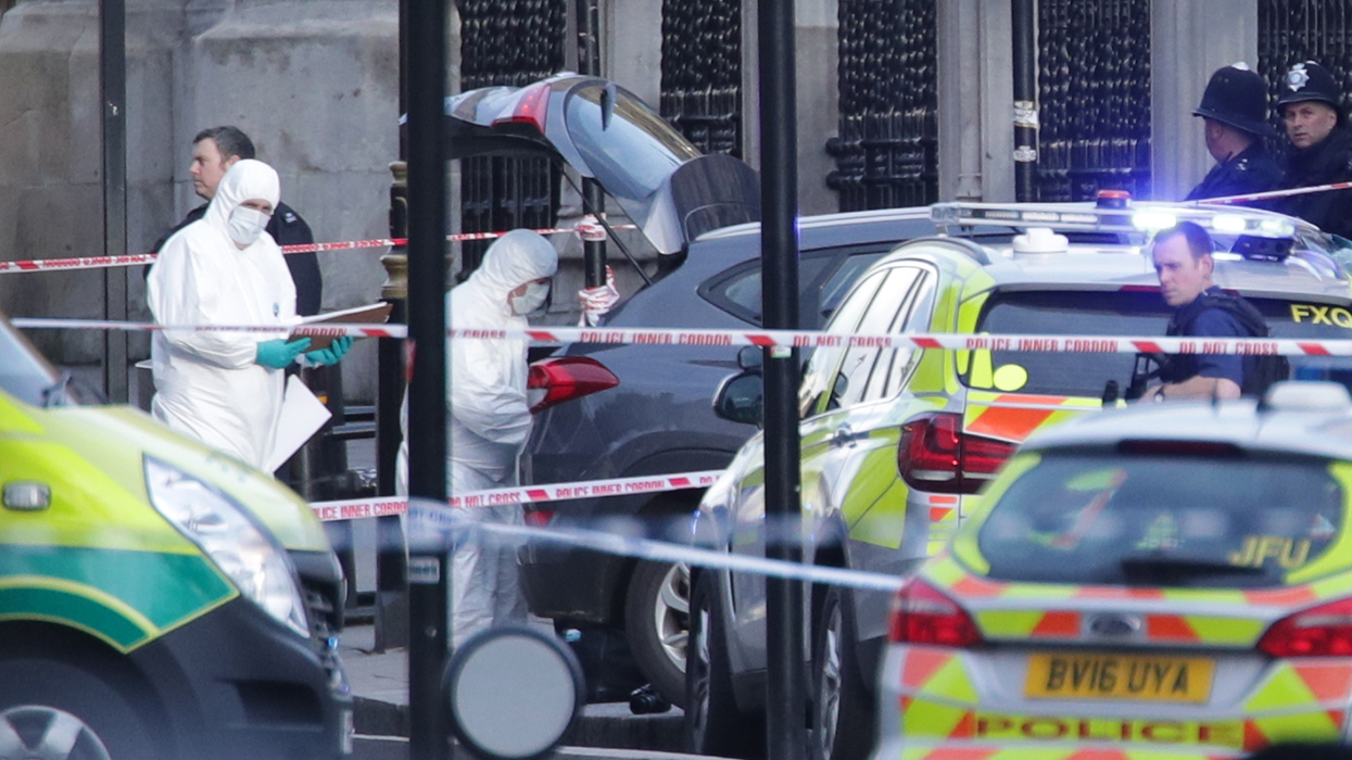 В результате теракта у здания парламента в Лондоне погибли 4 человека, не менее 40 получили ранения