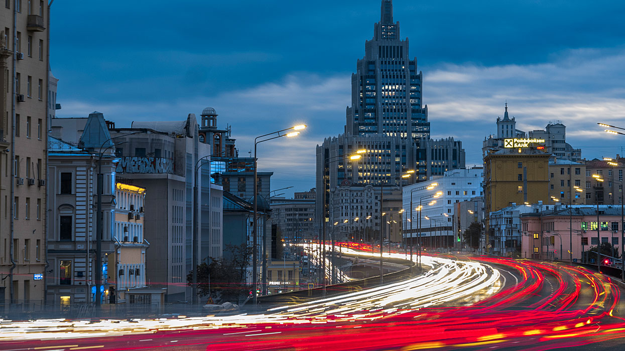 Москва проблемы экономики. Центр Москвы. Экономика Москвы фото. Самотёчная эстакада. Самотёчная эстакада Москва.