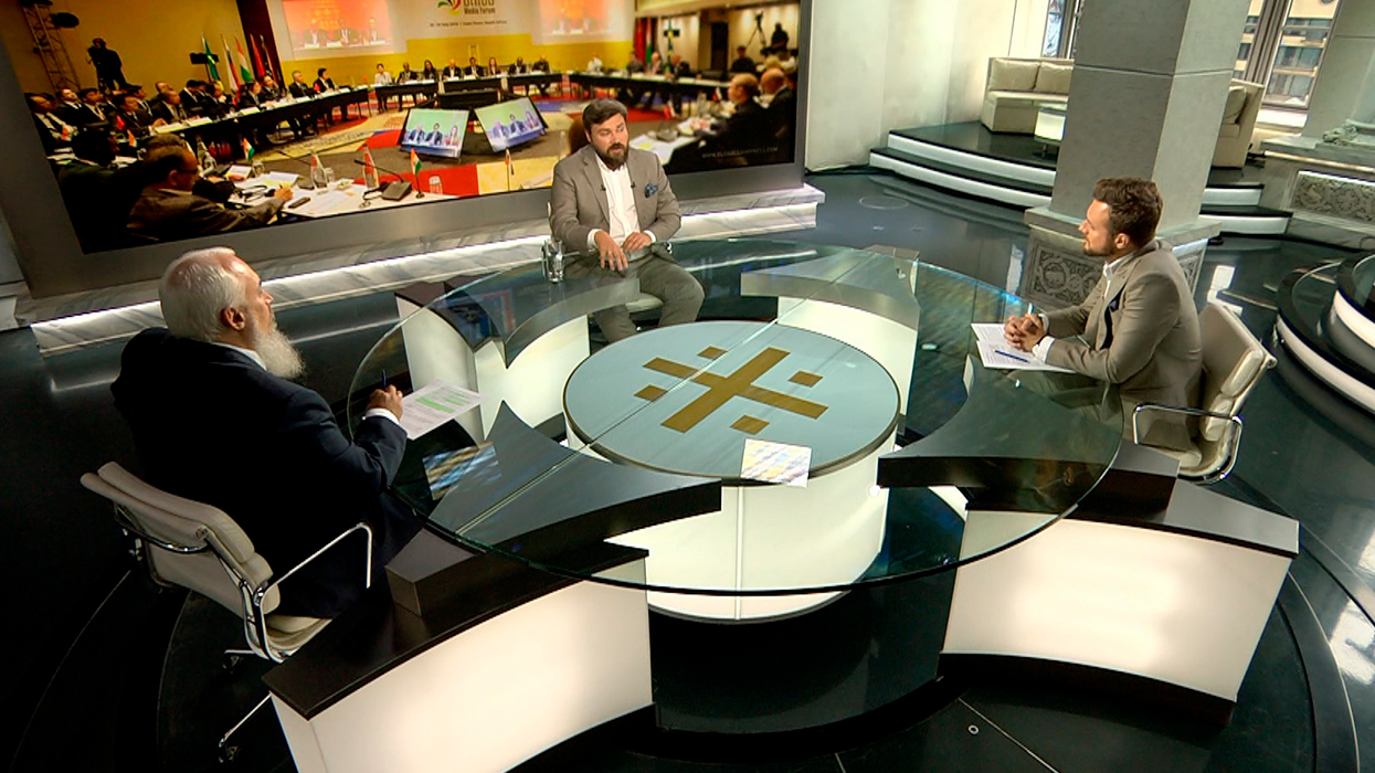 константин валерьевич малофеев. телеканал царьград студия. царьград тв студия. ведущие телеканала царьград. 10.