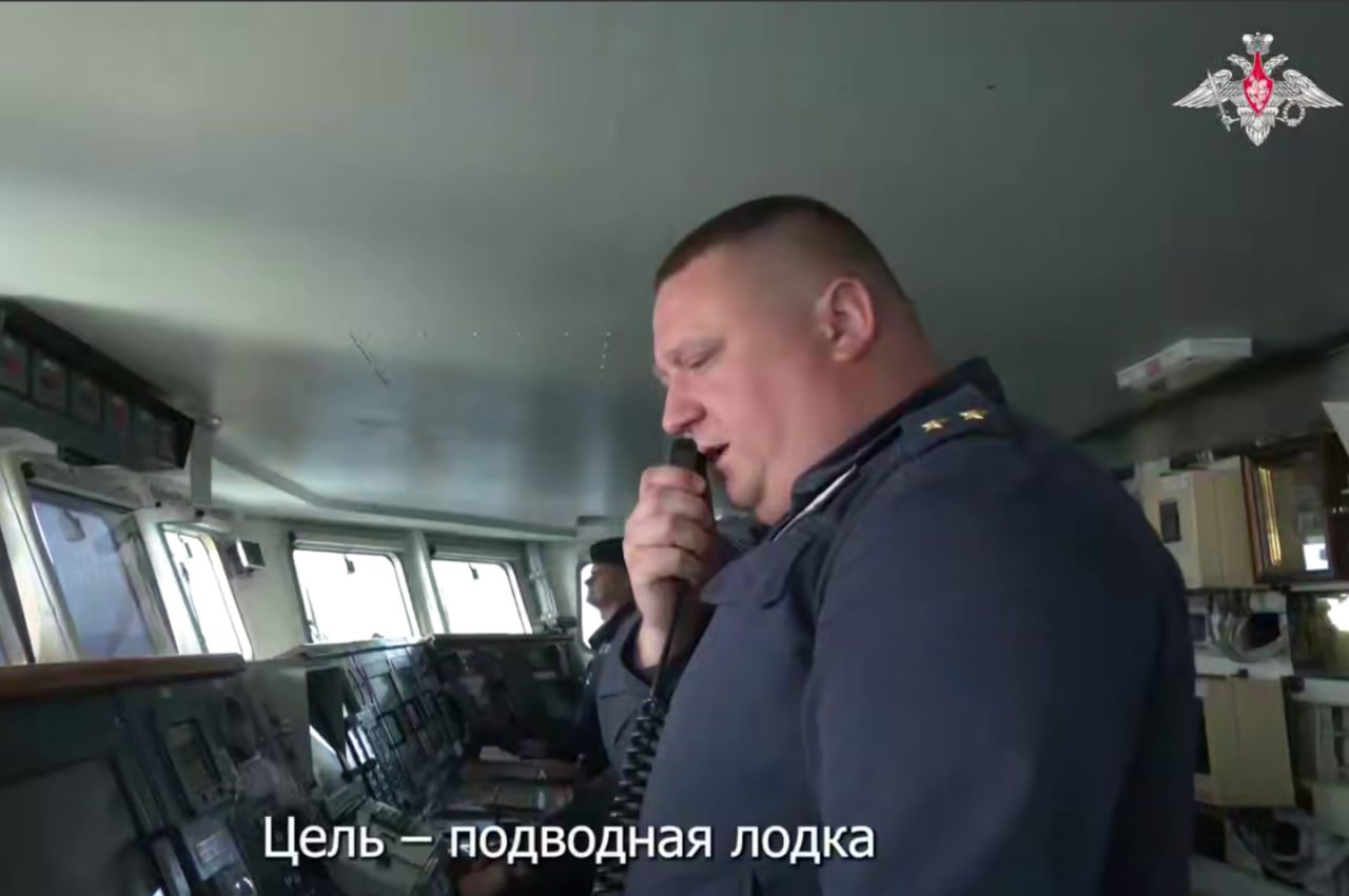 "Личный состав в укрытие!": Япония "дерзнула". Путин приказал достать "Пакеты". Минобороны показало пуск. Бам — подлодка уничтожена