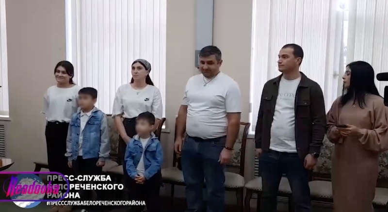 Ситора "высосала" из бюджета России землю и сертификат на 2,6 млн. Русские в шоке - "Всё для чужих, своим жизнь усложняют"