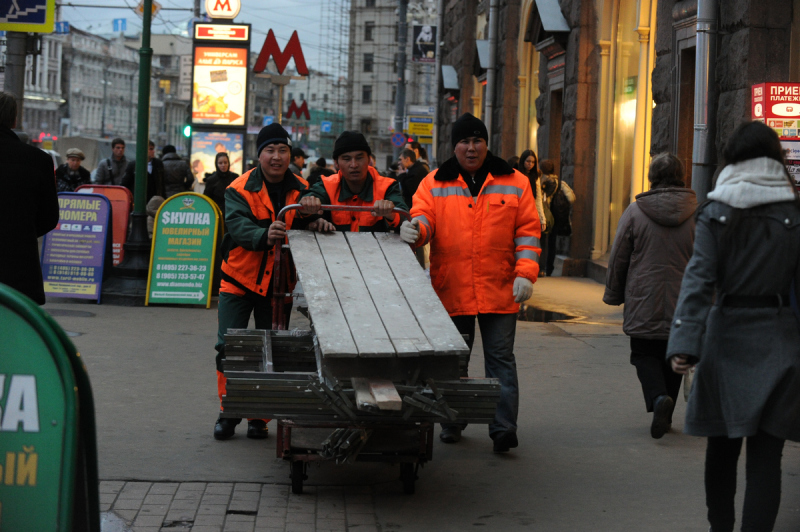 Число желающих переехать в Россию резко уменьшилось. Есть хорошие и очень плохие новости