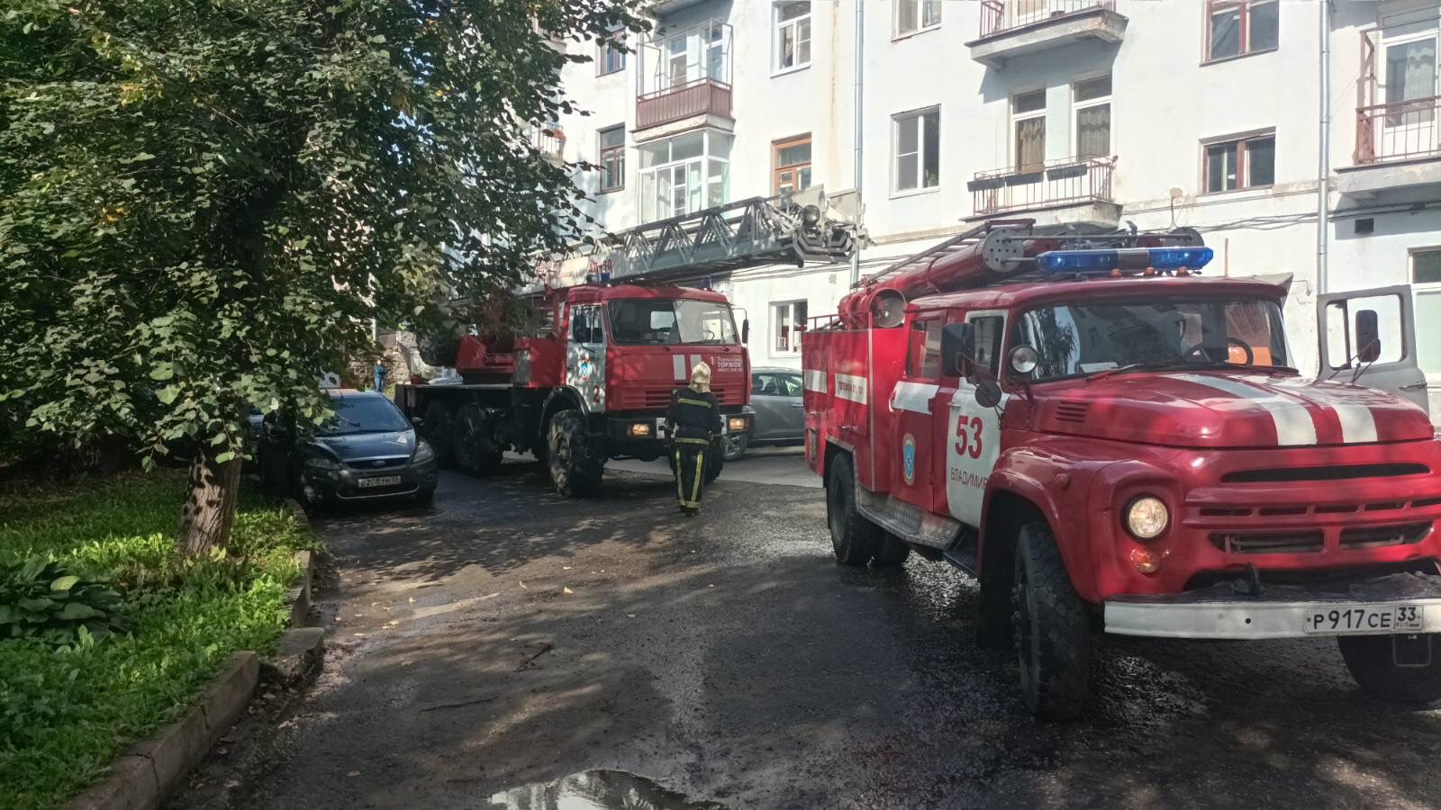 Спасённый на пожаре в центре Владимира мужчина умер по пути в больницу