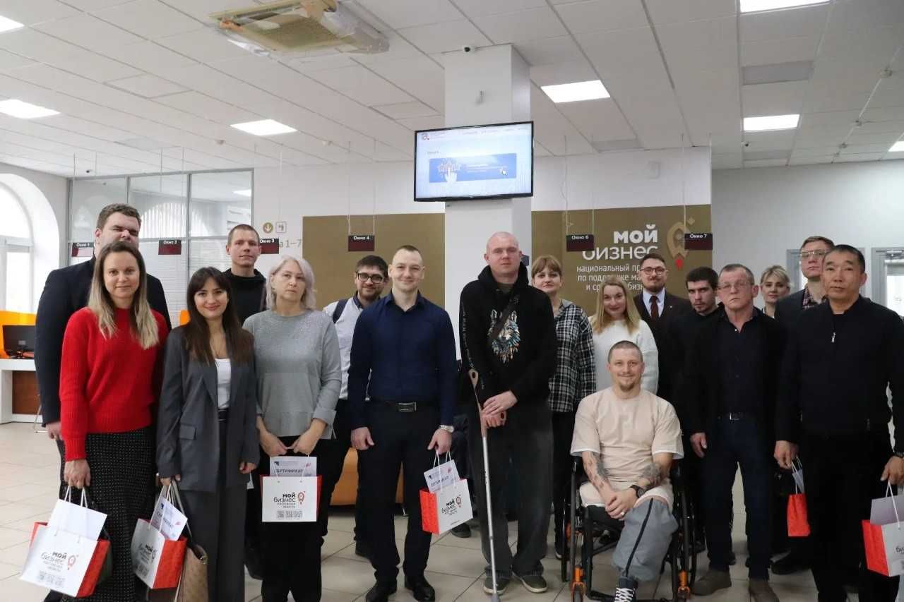 "Новые возможности": В Ростовской области ветераны СВО и их семьи осваивают азы предпринимательства