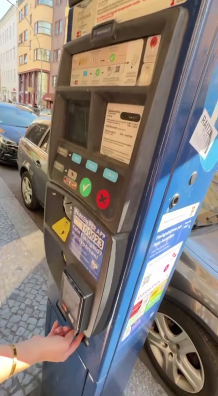 Германия. Наши дни: Напёрсточники, "Котельники" и сдача бутылок. Это кажется фантастикой, но есть доказательства