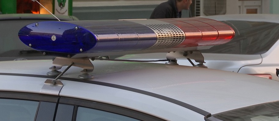 "Пусть его заберёт другая семья": Молодая женщина оставила ребёнка в подъезде, а сама исчезла