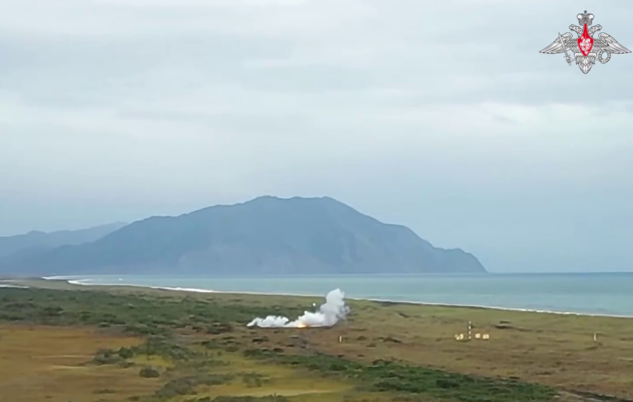 Так выглядит ужас: Путин выпустил "убийцу подлодок". Японию "колбасит", она окружена. Флот сделал спецсообщение