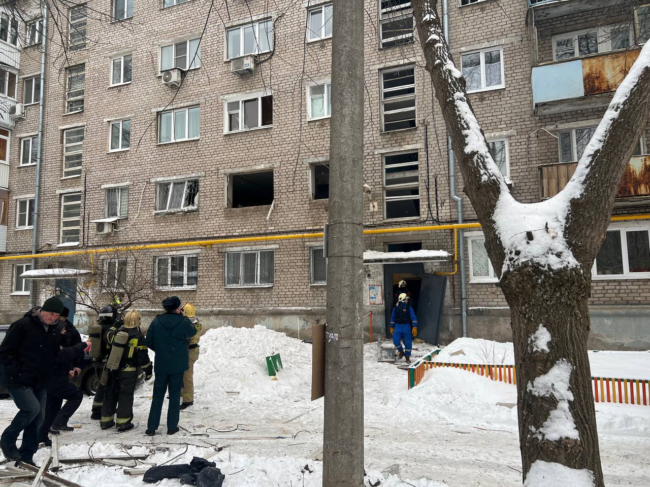 В Самаре эвакуировали 50 человек из-за взрыва при монтаже потолков