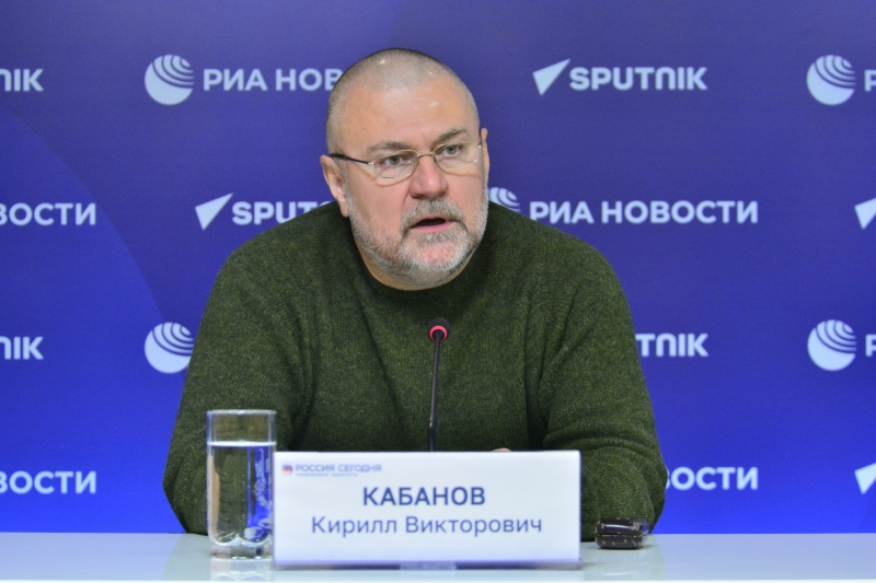 Кокошник приравняли к никабам? Скандал в русской школе дошёл до президента. Кабанов предложил три пути