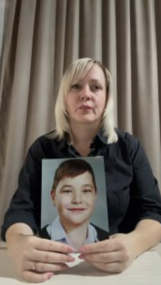 "Избавьте нас от этих диких собак": Мать мальчика, которого загрызли бродячие псы, обратилась к Путину