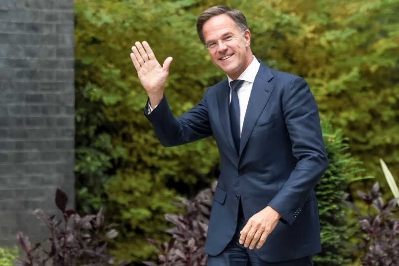 Россия непобедима: Британцы подняли на смех "фантазии" Рютте о противостоянии с Москвой