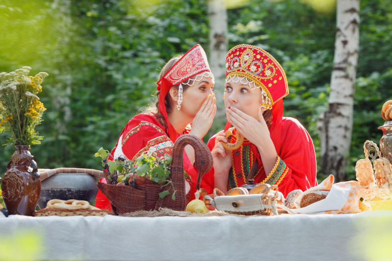 "Никто об этом не узнает": Что пережили два канадца и австралиец в России