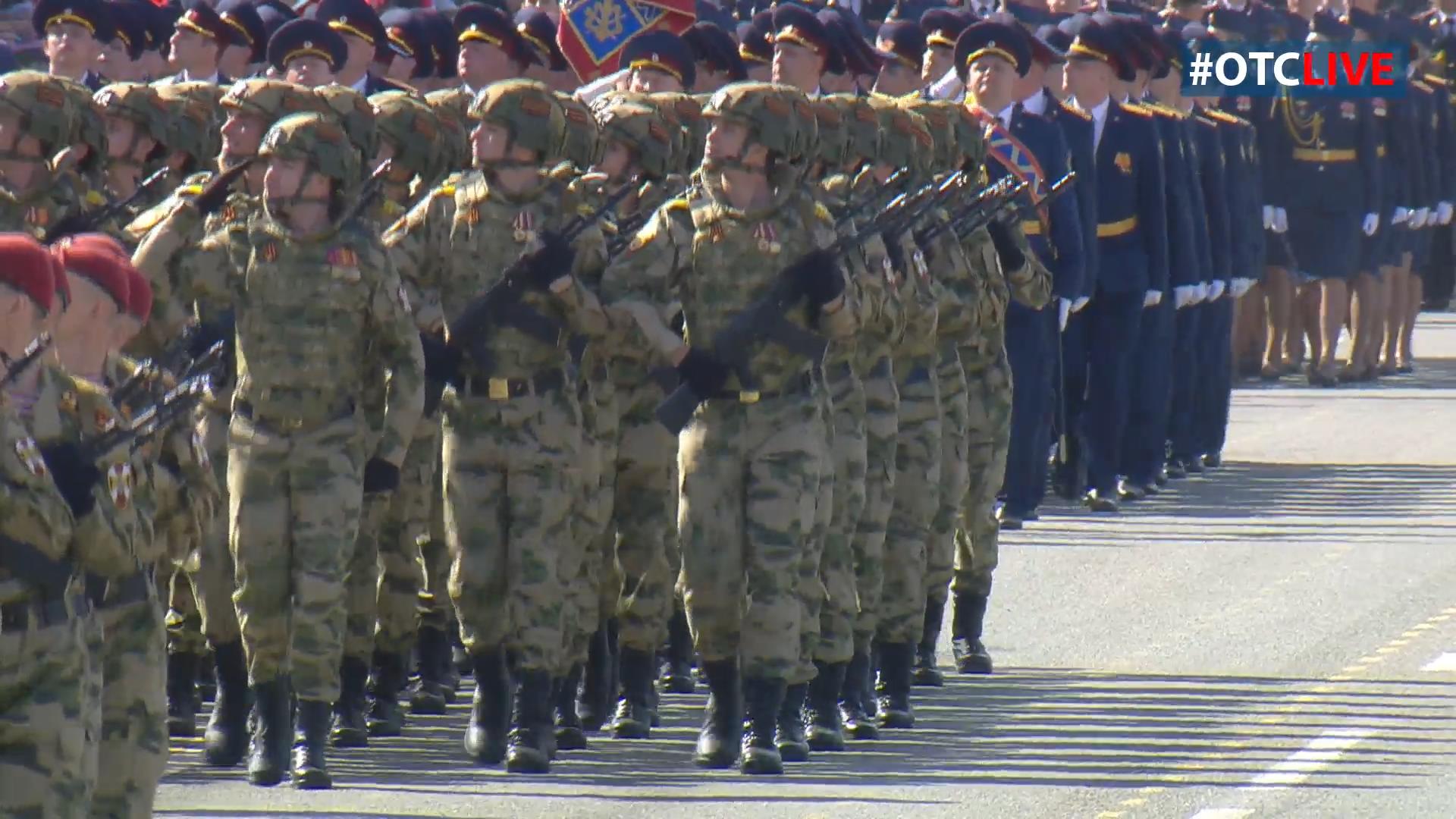 День Победы-2024 в Новосибирске: на площади Ленина прошёл военный парад