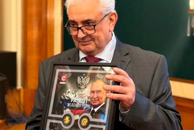 На Путина не хватает серебра: Немцы создали сумасшедший ажиотаж вокруг особых медалей