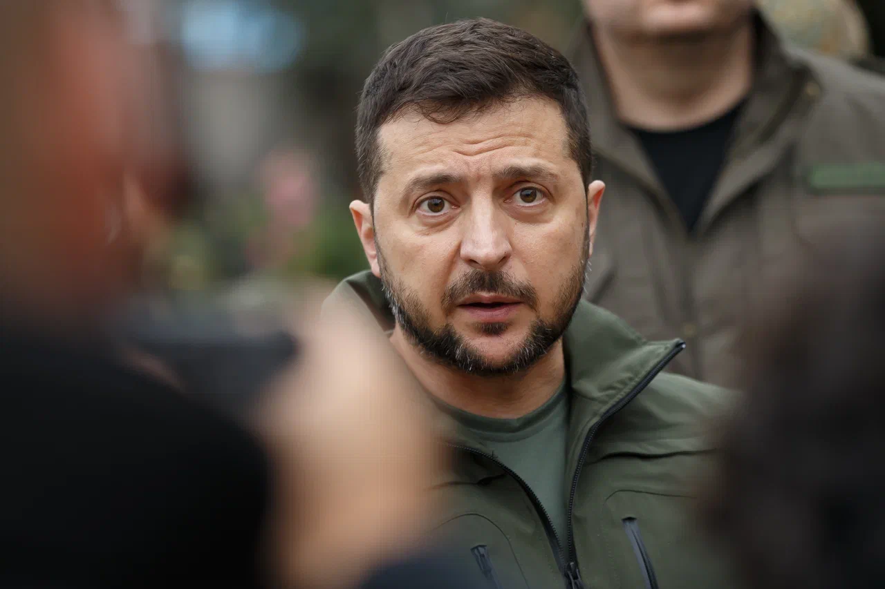 KIEV_UKRAINA_-_20_sentyabrya_2022_goda_Prezident_Ukrainy_Vladimir_Zelenskii_krasivyi_portret_krupnym_planom._Nastoyashhie_yemocii_udivlen.jpg