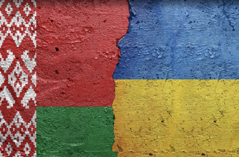 Запад планирует очередной майдан: Под угрозой партнёр России. Сработает ли "прививка" от бунтов?