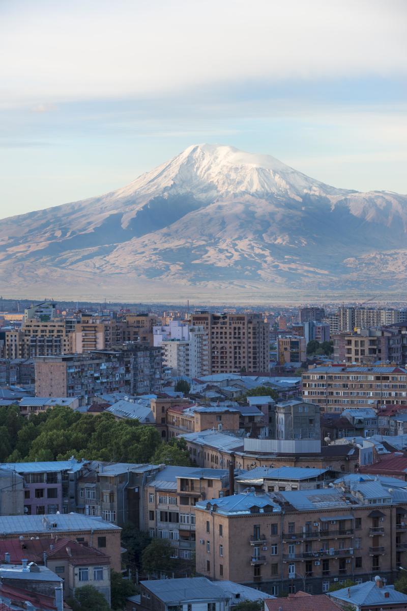 City armenia. Ереван с высоты птичьего полета. Ночной ереван с араратом. Давташен сити ереван. Вид на арарат с каскада ереван.