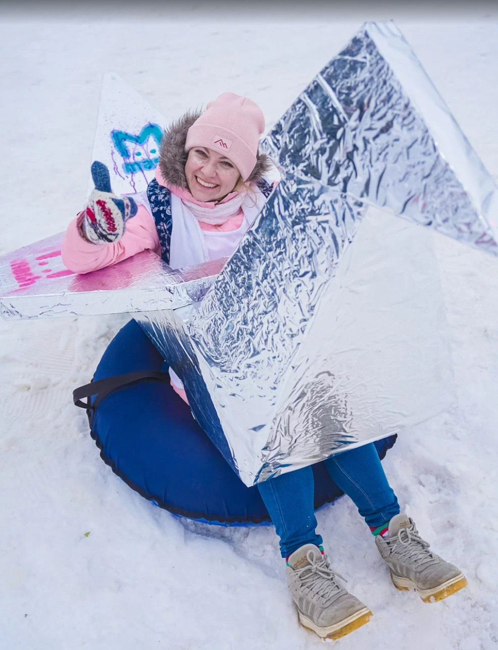 "Ну и чё тут смотреть? Брухлявый флекс": В Москве пройдет фестиваль по скатыванию с горки на самодельных "ватрушках"