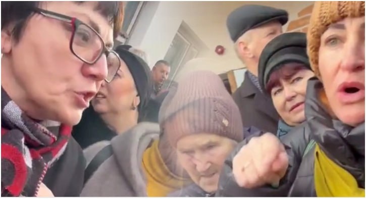 Курский бунт: Должны были сами защитить дома? После хамства чиновницы народ готов говорить только с Хинштейном