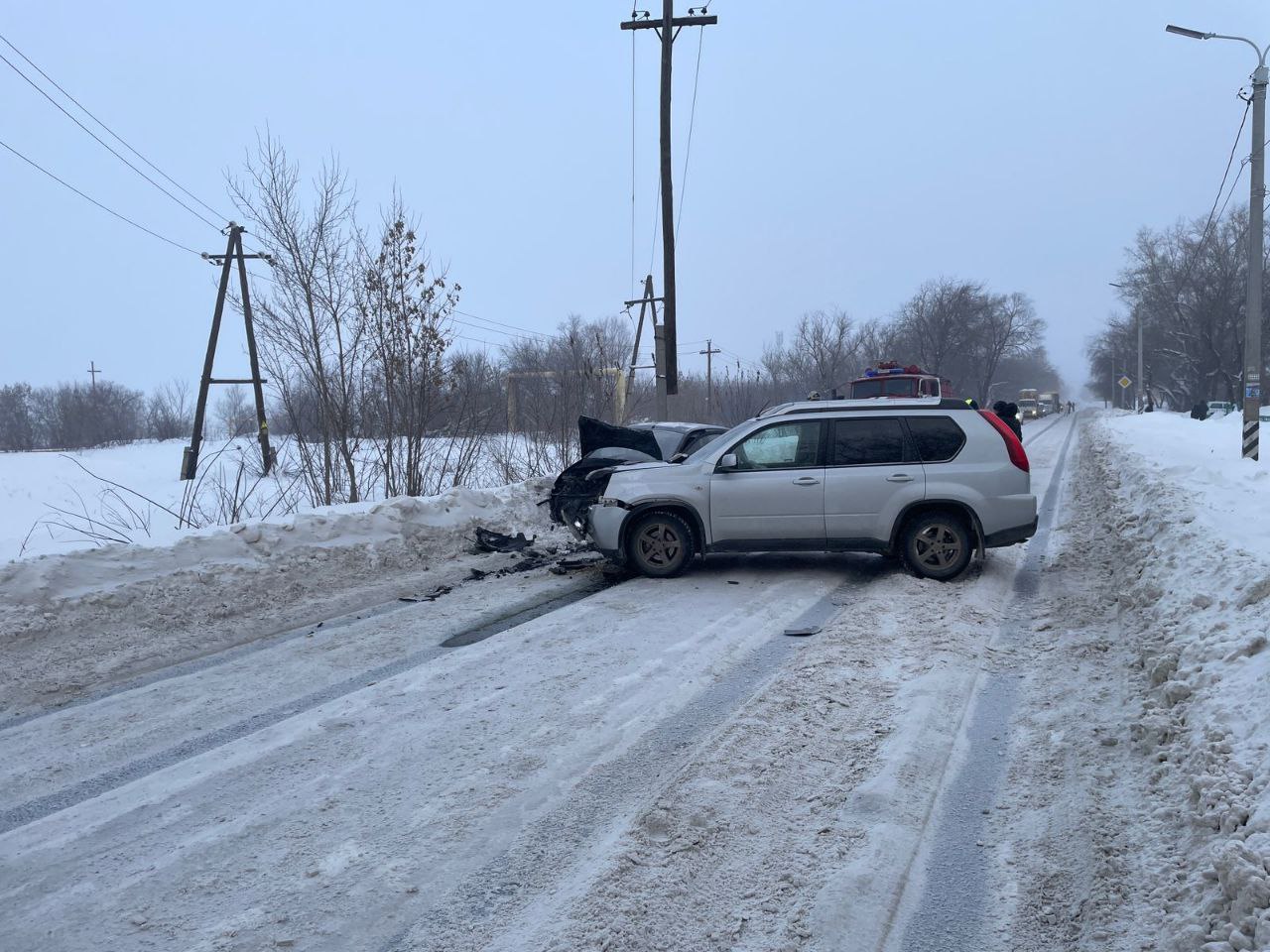 Под Челябинском внедорожник уничтожил малолитражку, в которой ехали дети