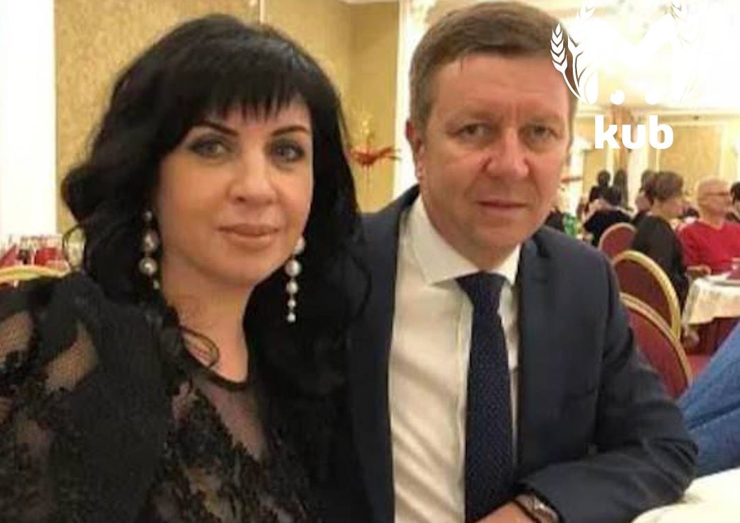 Переплавил драгметалл, взял 100 млн рублей, 12 кг золота и 7 "айфонов": Зачем глава Крымского района хотел сбежать от силовиков на микроавтобусе