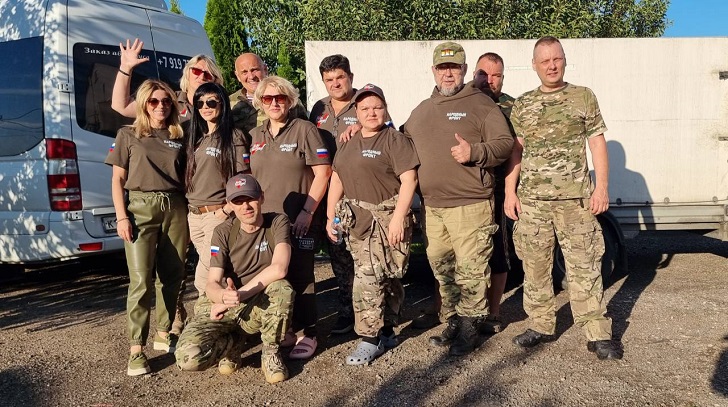 Жёсткий вывод боевого офицера Огурцова: "Актёры - слабый народ. Потому что папами, мамами в попы зацелованы"