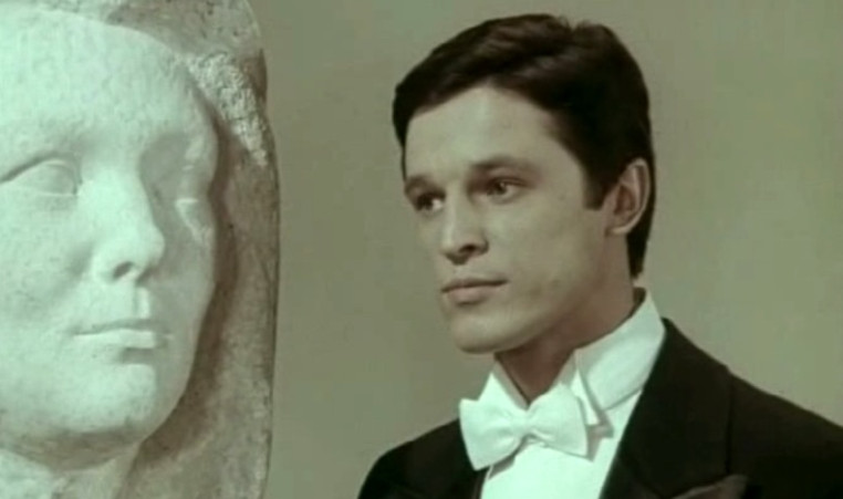 Спиваются и считают копейки: Артисты, сбежавшие из России, брызжут ядом. А ведь ещё недавно их любили миллионы