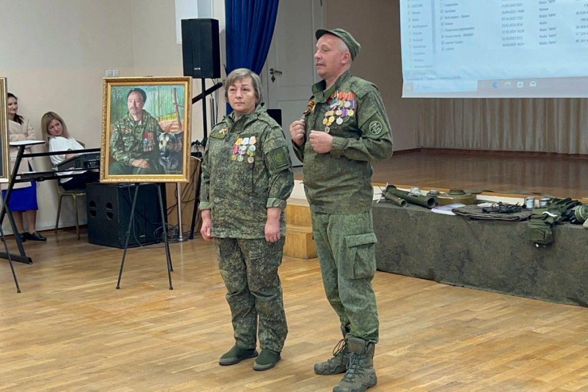 Память о героях жива: В Донской гимназии состоялась встреча с ветераном СВО и его верным другом