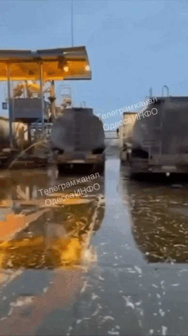 Россия ударила по Одессе. А попала по США