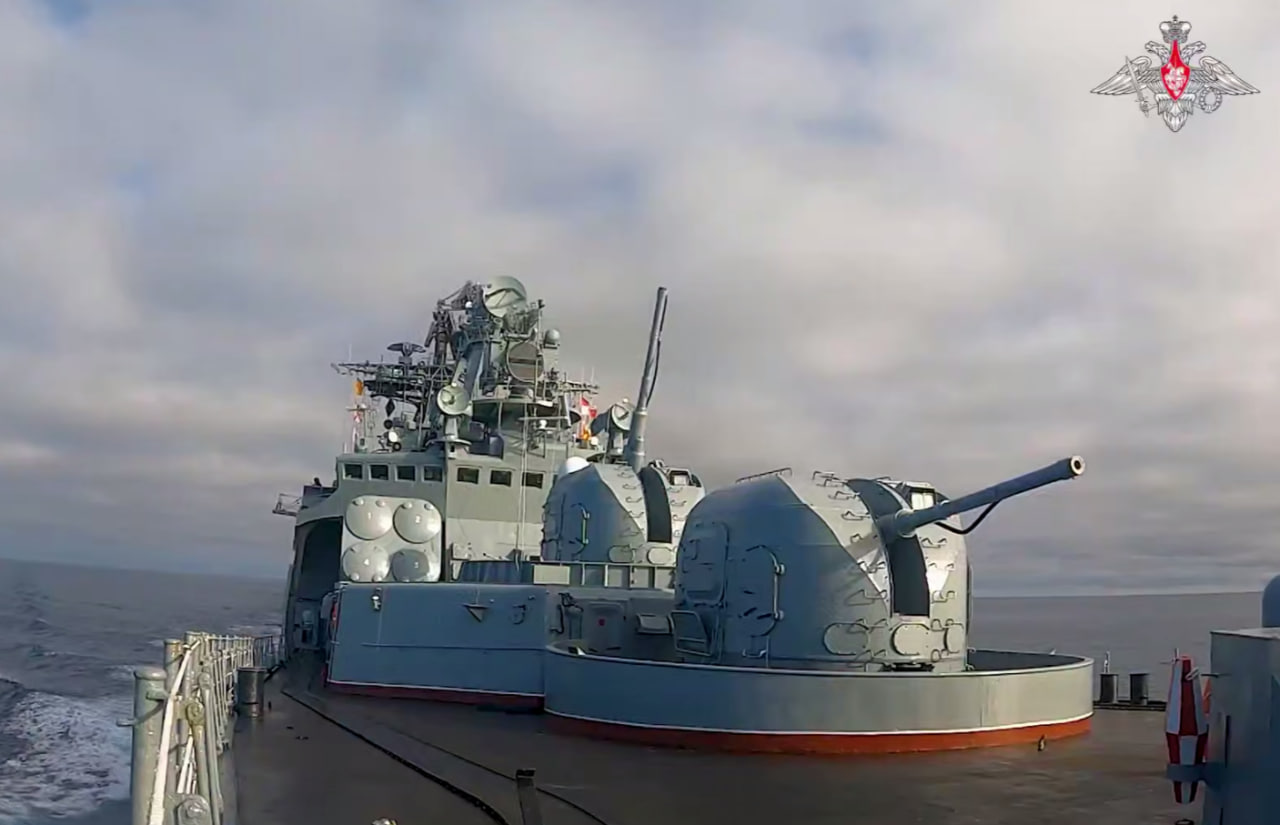 В ФРГ паника. Путин выпустил 163-метрый "ужас". Курс — на НАТО: США "умыли руки". Врагам "подмигнули" "Кинжалы" и Ка-27