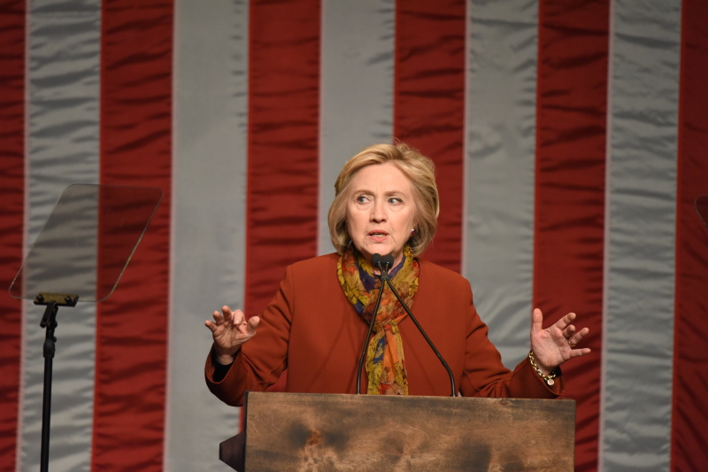 "Два пола?!": Возмущённая Хиллари Клинтон перебила вице-премьера Чехии