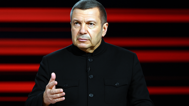 Собчак снова уколола Владимира Соловьёва: "Начальника спросили..."