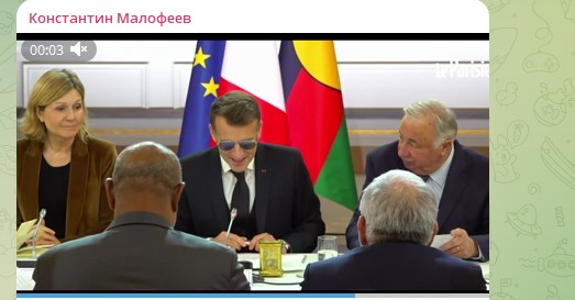 Новый образ Макрона удивил и насмешил одновременно. Малофеев не сдержал иронии: "Трудно ему замужем"