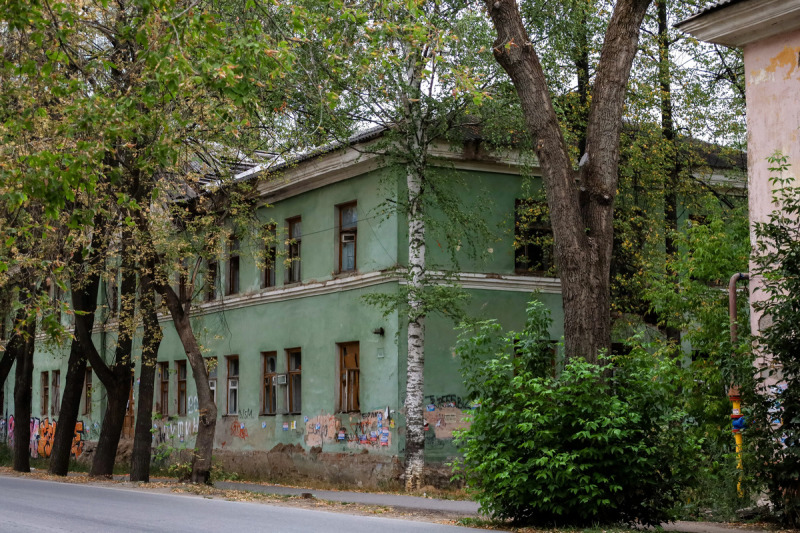 Русские люди сидят без квартир, мигранты - спокойно покупают: Реальность России, которую пора менять