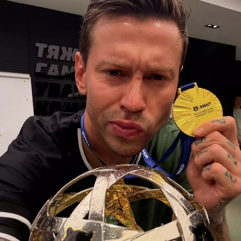 Фёдору Смолову крупно повезло. Стильный футболист избежал тюрьмы за деньги