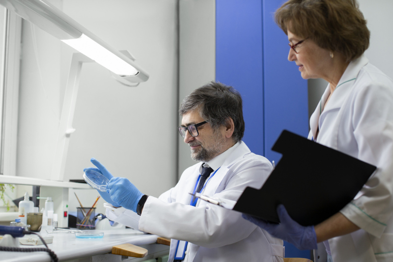 Опухоли "спят" годами: Правда ли есть рак, который не надо лечить? Онколог разложил всё по полочкам