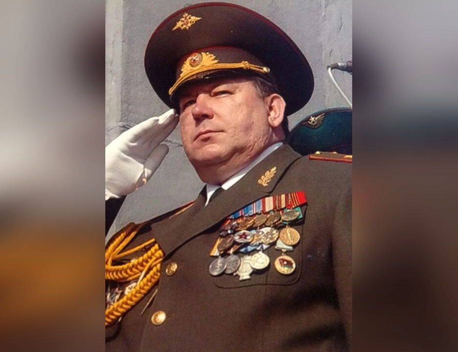 Легендарный генерал. Генерал в отставке. Генерал Усманов.