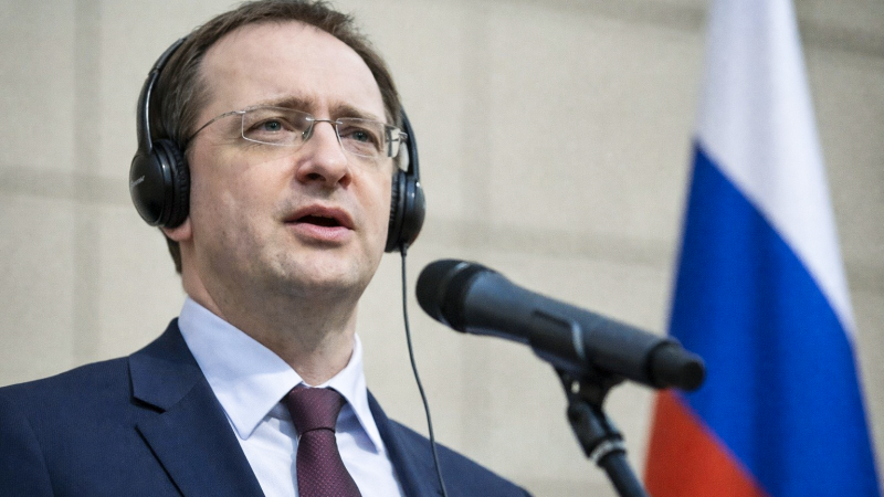 "Нахмуренные брови, сжатые, слегка опущенные губы": Эксперт по языку жестов вынесла вердикт. Украинская делегация в бешенстве!