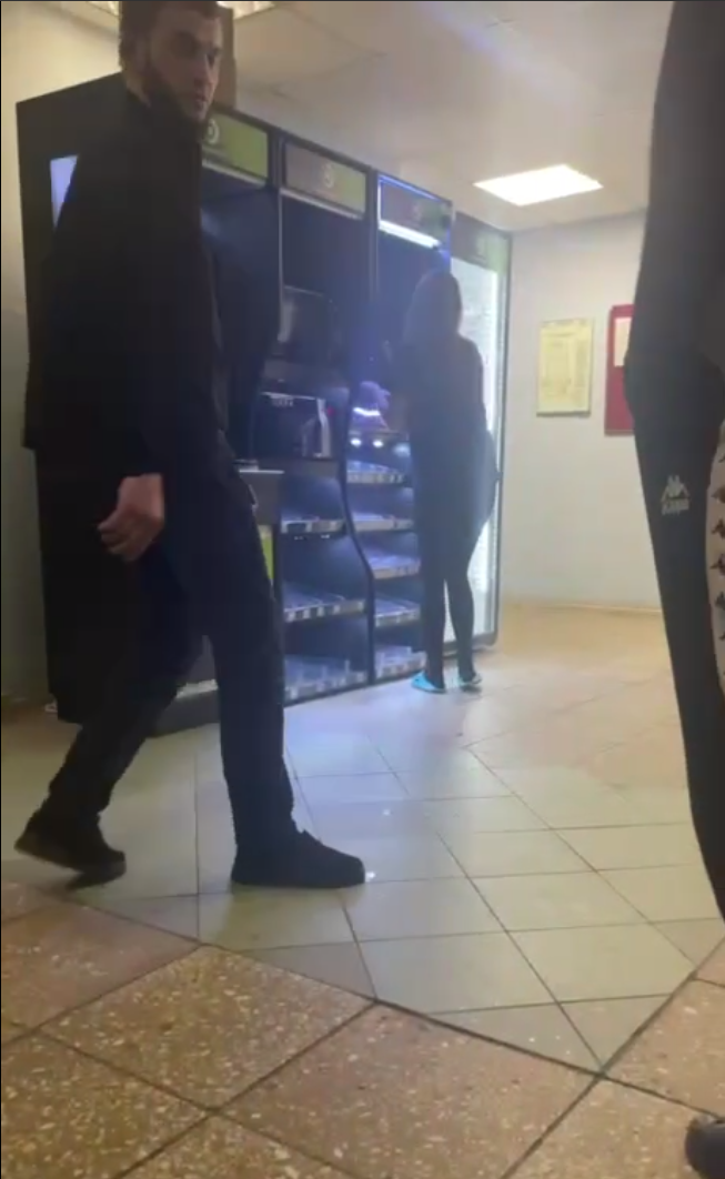 Студенты просят Дивнича защитить их от "чеченской ОПГ"