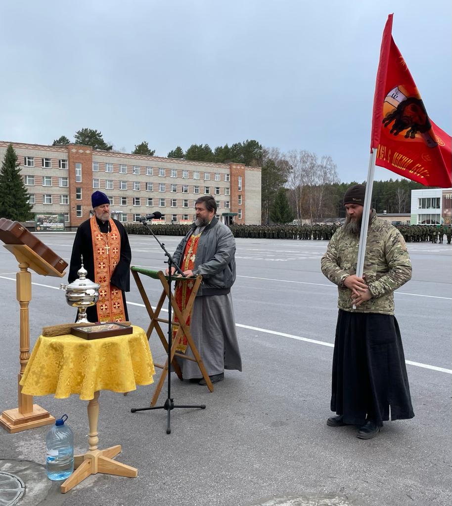 Ком полка на плацу