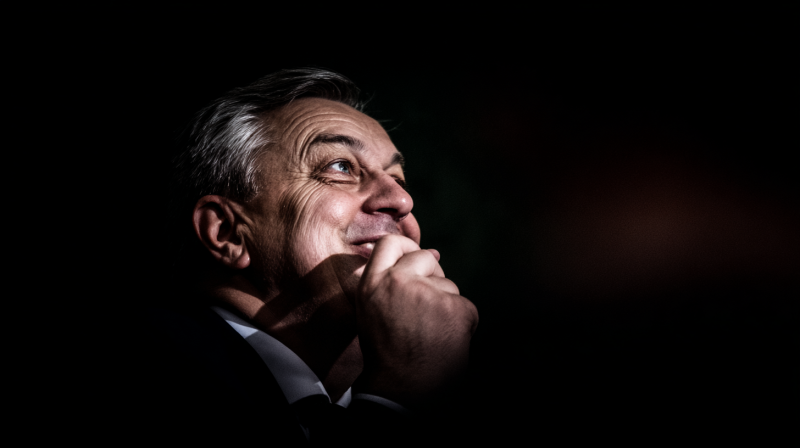 Каллас меряется величием с Наполеоном и Гитлером? Орбан поставил главу ЕД в неловкое положение