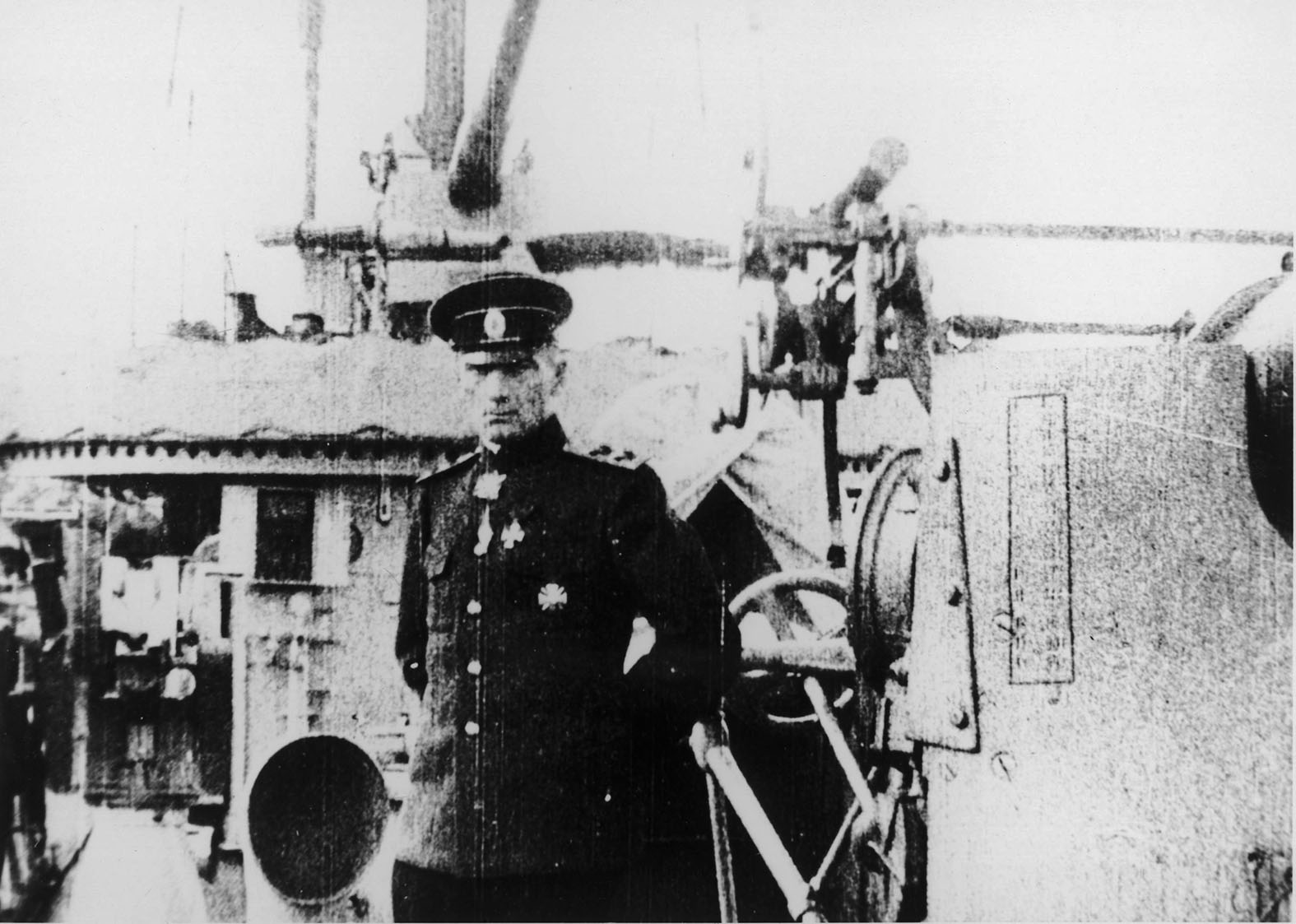 Во главе эскадры. А. В. Колчак на флагманском корабле Черноморского флота. Адмирал Черноморского флота Колчак.