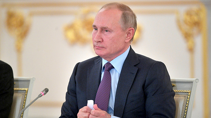 Они готовы отдать жизнь ради страны: Путин не захотел переосмысливать звание Героя России