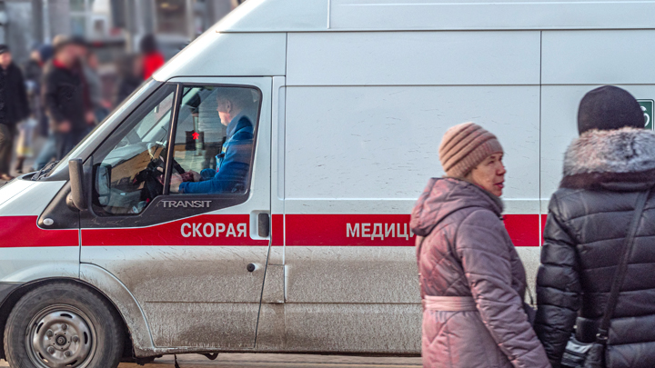 Младенец в России болен: Медики сэкономили на бензине, родители скатались в ОАЭ