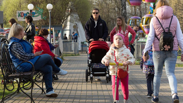 Сенатор Андрей Клишас: Государство не вправе диктовать родителям, как воспитывать детей
