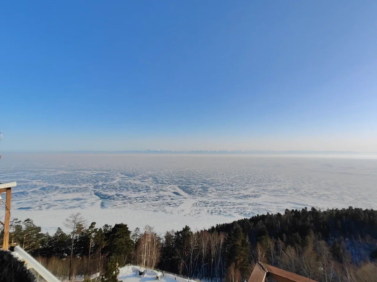 Автомобиль с туристами ушёл под лёд, погибли восемь человек: Что известно о трагедии на Байкале