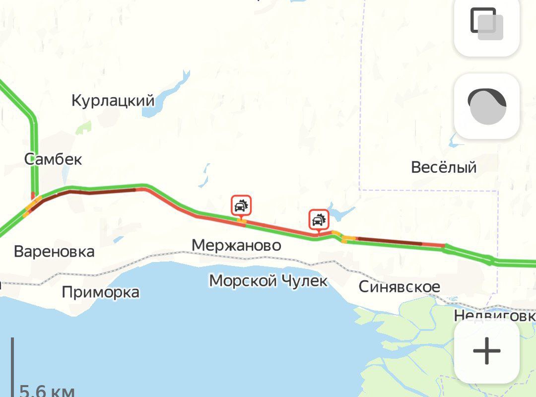 На трассе Ростов – Таганрог из-за смертельного ДТП образовалась пробка 21  марта