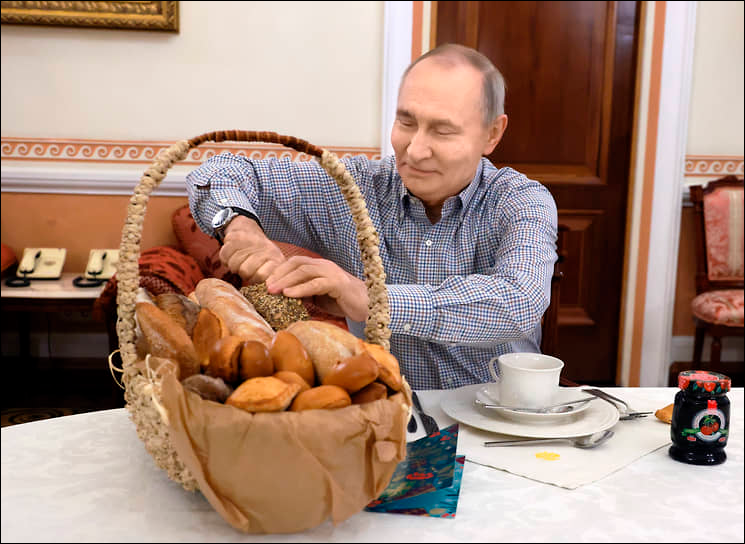 "Машенька", накормившая президента, молит о помощи: "Нам не выжить"