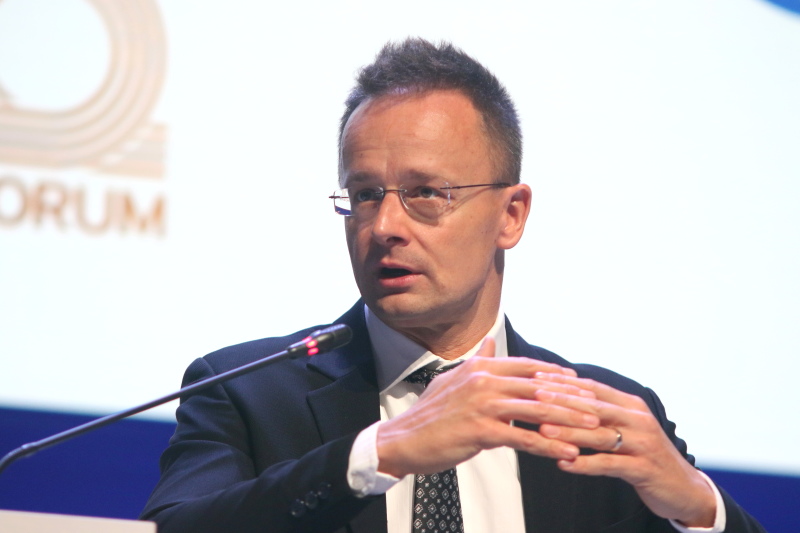 Информационная турбулентность вокруг Будапешта: Трамп передумал лететь? Сийярто предупредил – не верьте!
