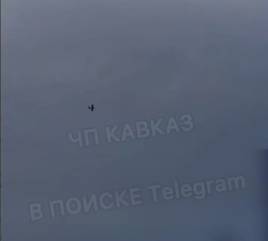 ВСУ "шарахнули" по предприятию Дагестана. Всё попало на камеру: Мощнейший взрыв, чёрные столбы дыма. Меликов сделал спецзаявление